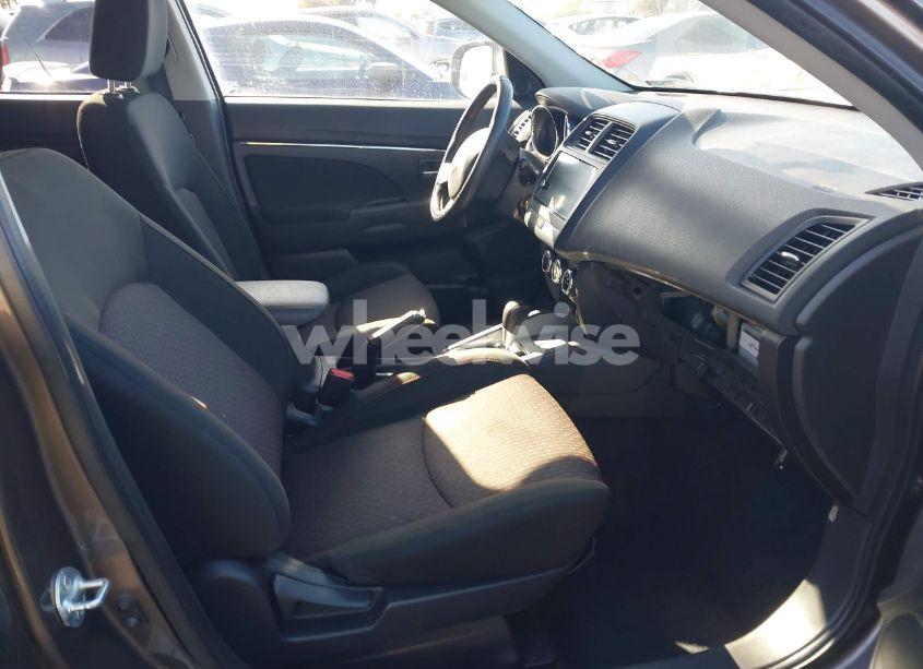 Photo 5 of 2019 Mitsubishi Outlander SPORT 2.0 LE (VIN JA4AP3AU4KU016033)