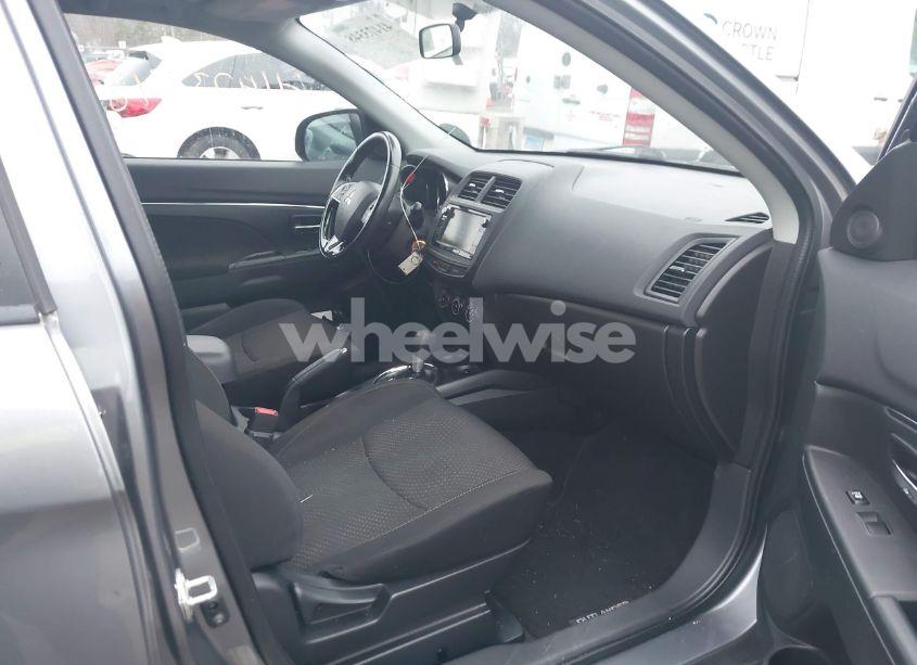 Photo 5 of 2016 Mitsubishi Outlander SPORT 2.0 ES (VIN JA4AP3AU5GZ025091)