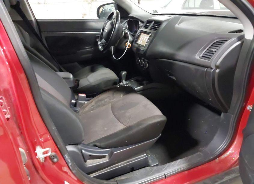Photo 5 of 2017 Mitsubishi Outlander SPORT 2.0 ES/2.0 LE (VIN JA4AP3AU5HZ043558)