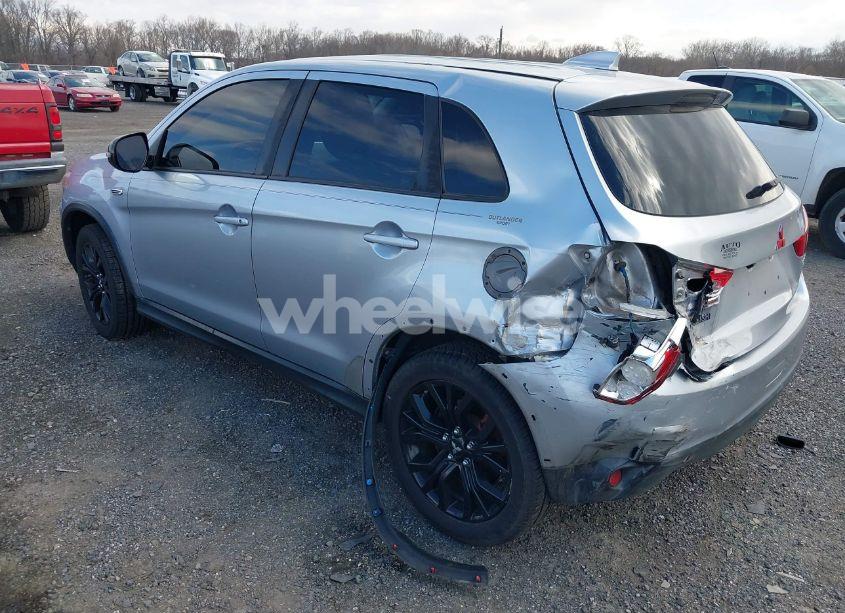 Photo 3 of 2017 Mitsubishi Outlander SPORT 2.0 LE (VIN JA4AP3AU5HZ044273)