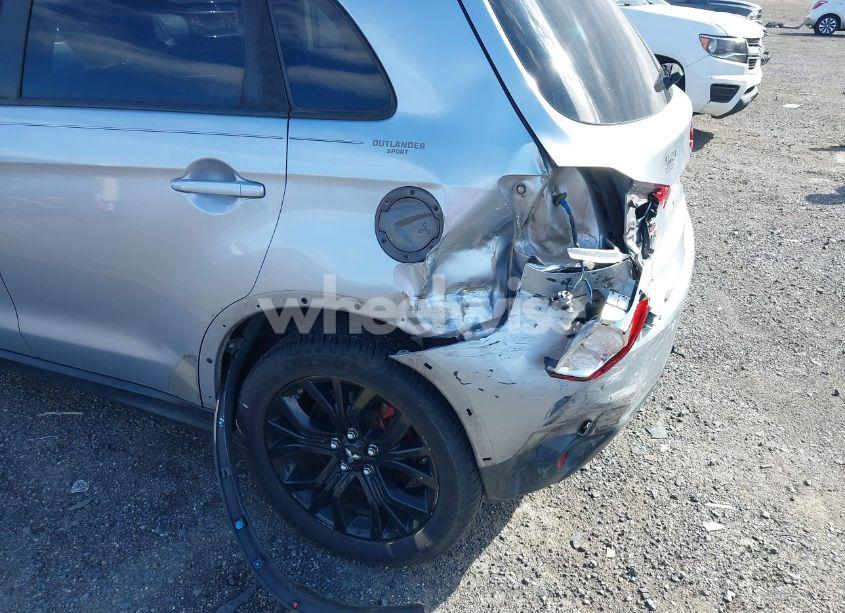 Photo 6 of 2017 Mitsubishi Outlander SPORT 2.0 LE (VIN JA4AP3AU5HZ044273)