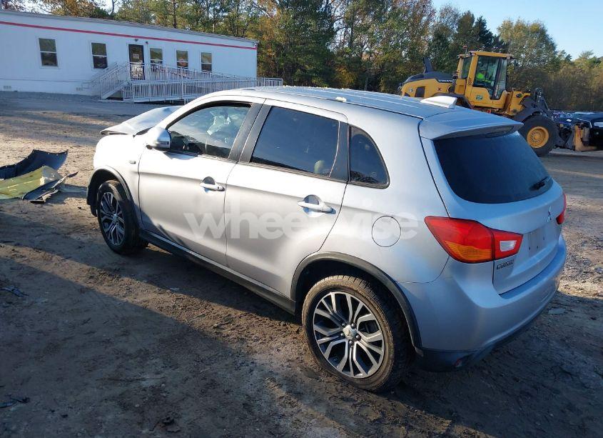Photo 3 of 2017 Mitsubishi Outlander SPORT 2.0 ES (VIN JA4AP3AU5HZ048565)
