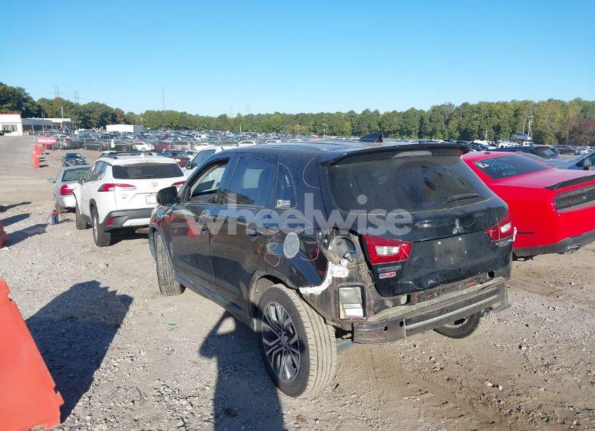 Photo 3 of 2017 Mitsubishi Outlander SPORT 2.0 ES/2.0 LE (VIN JA4AP3AU5HZ069254)