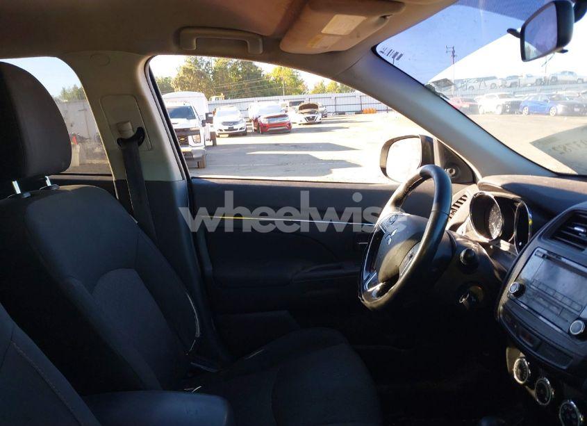 Photo 5 of 2017 Mitsubishi Outlander SPORT 2.0 ES/2.0 LE (VIN JA4AP3AU5HZ069254)