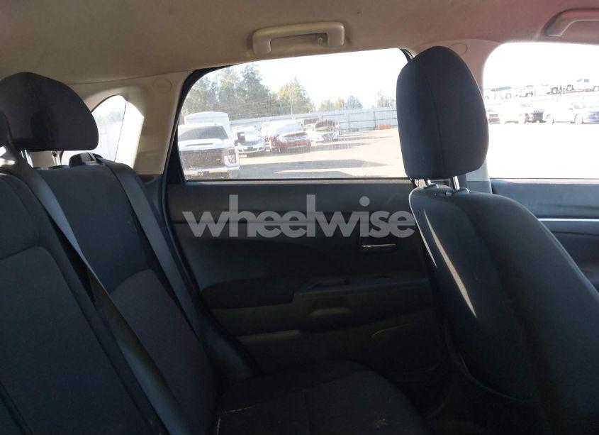 Photo 8 of 2017 Mitsubishi Outlander SPORT 2.0 ES/2.0 LE (VIN JA4AP3AU5HZ069254)