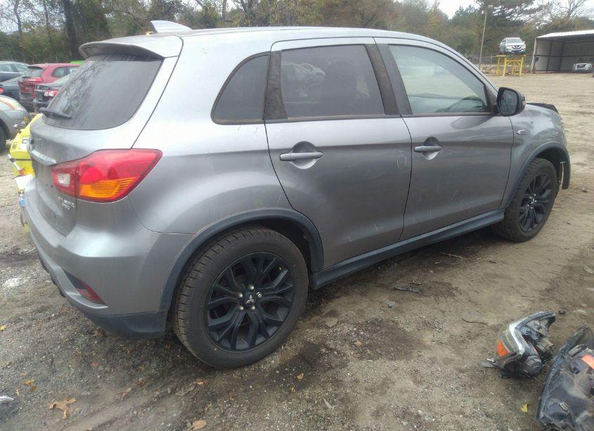 Photo 4 of 2018 Mitsubishi Outlander SPORT 2.0 LE (VIN JA4AP3AU5JZ030542)