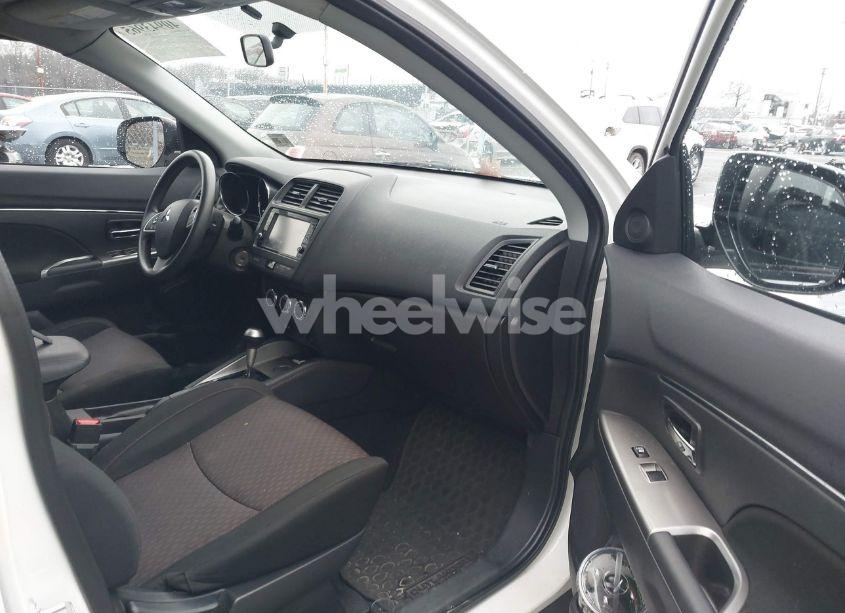 Photo 5 of 2019 Mitsubishi Outlander SPORT 2.0 ES (VIN JA4AP3AU5KU007180)