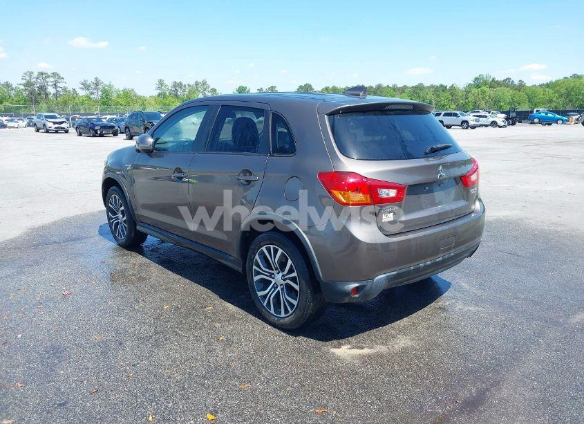 Photo 3 of 2017 Mitsubishi Outlander SPORT 2.0 ES (VIN JA4AP3AU6HZ010827)