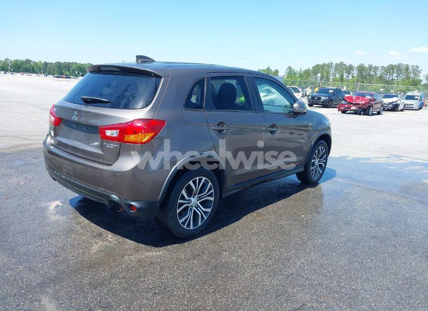 Photo 4 of 2017 Mitsubishi Outlander SPORT 2.0 ES (VIN JA4AP3AU6HZ010827)