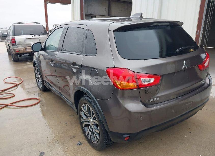 Photo 3 of 2017 Mitsubishi Outlander SPORT 2.0 ES (VIN JA4AP3AU6HZ017339)