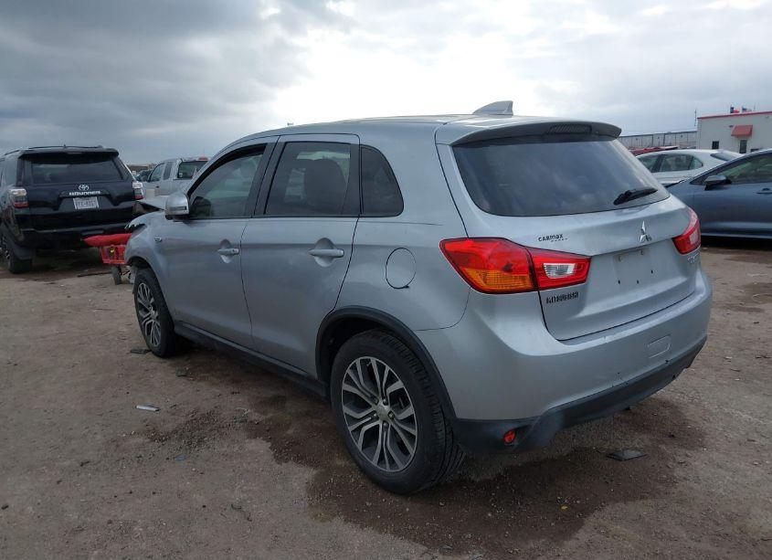 Photo 3 of 2017 Mitsubishi Outlander SPORT 2.0 ES (VIN JA4AP3AU6HZ042029)