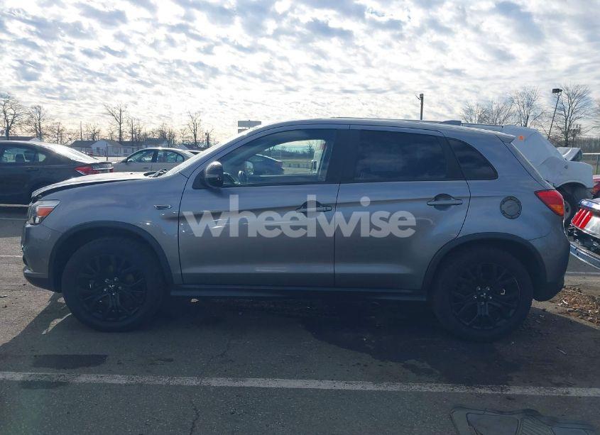 Photo 14 of 2017 Mitsubishi Outlander SPORT 2.0 ES/2.0 LE (VIN JA4AP3AU6HZ043312)