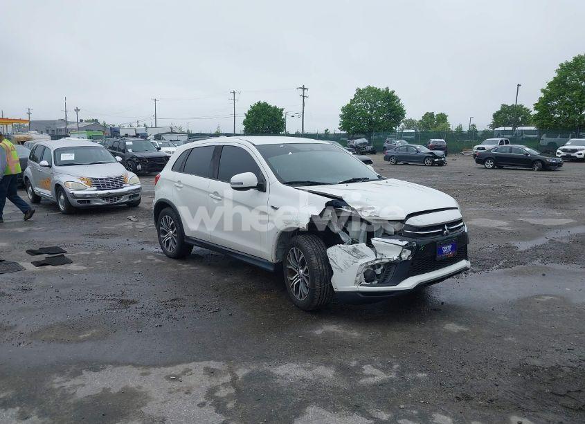 2018 Mitsubishi Outlander SPORT 2.0 ES (VIN JA4AP3AU6JU011611) main photo