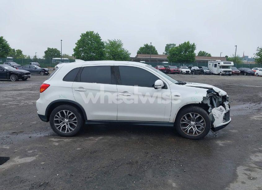 Photo 14 of 2018 Mitsubishi Outlander SPORT 2.0 ES (VIN JA4AP3AU6JU011611)
