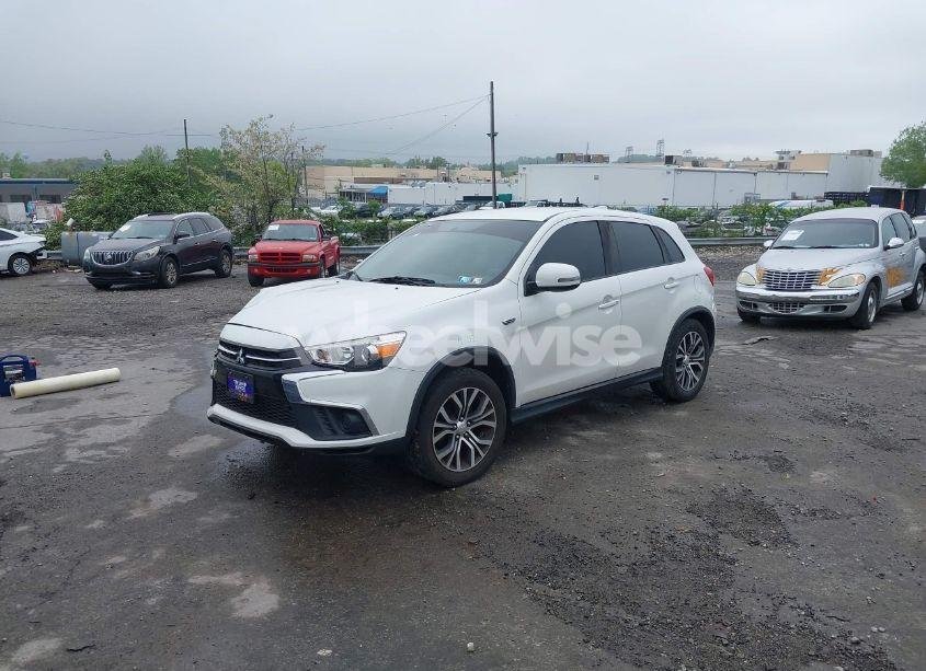 Photo 2 of 2018 Mitsubishi Outlander SPORT 2.0 ES (VIN JA4AP3AU6JU011611)