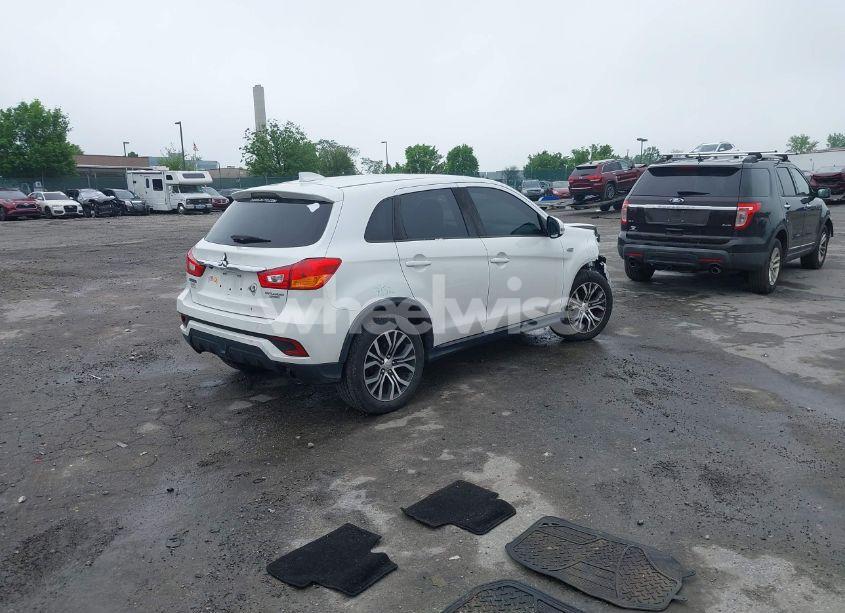 Photo 4 of 2018 Mitsubishi Outlander SPORT 2.0 ES (VIN JA4AP3AU6JU011611)