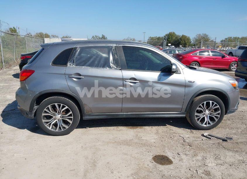 Photo 13 of 2018 Mitsubishi Outlander SPORT 2.0 ES (VIN JA4AP3AU6JZ025365)