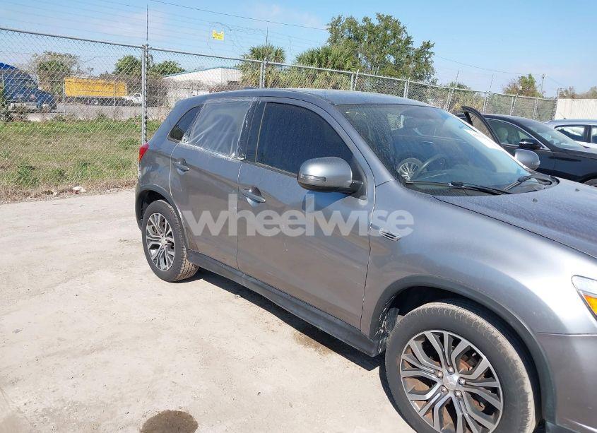 Photo 6 of 2018 Mitsubishi Outlander SPORT 2.0 ES (VIN JA4AP3AU6JZ025365)