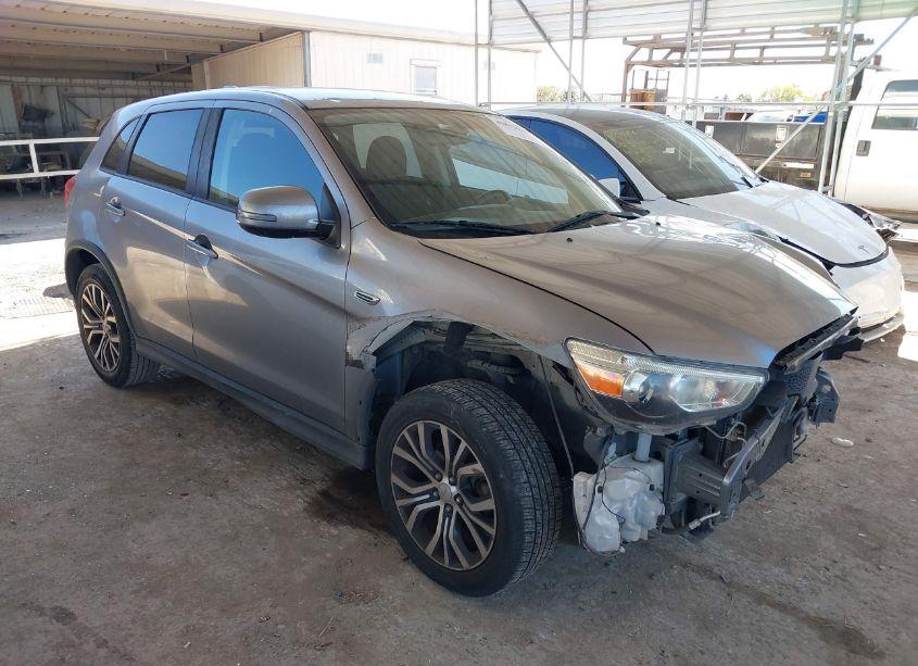 2018 Mitsubishi Outlander SPORT 2.0 ES (VIN JA4AP3AU6JZ032719) main photo