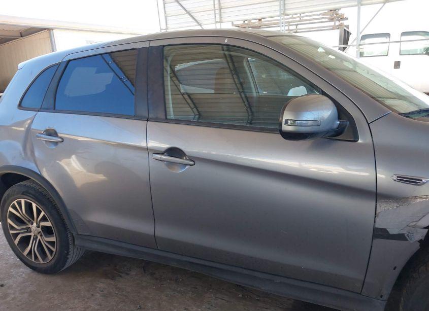 Photo 13 of 2018 Mitsubishi Outlander SPORT 2.0 ES (VIN JA4AP3AU6JZ032719)