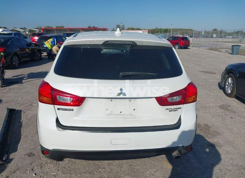 Photo 17 of 2017 Mitsubishi Outlander SPORT 2.0 ES (VIN JA4AP3AU7HZ001313)