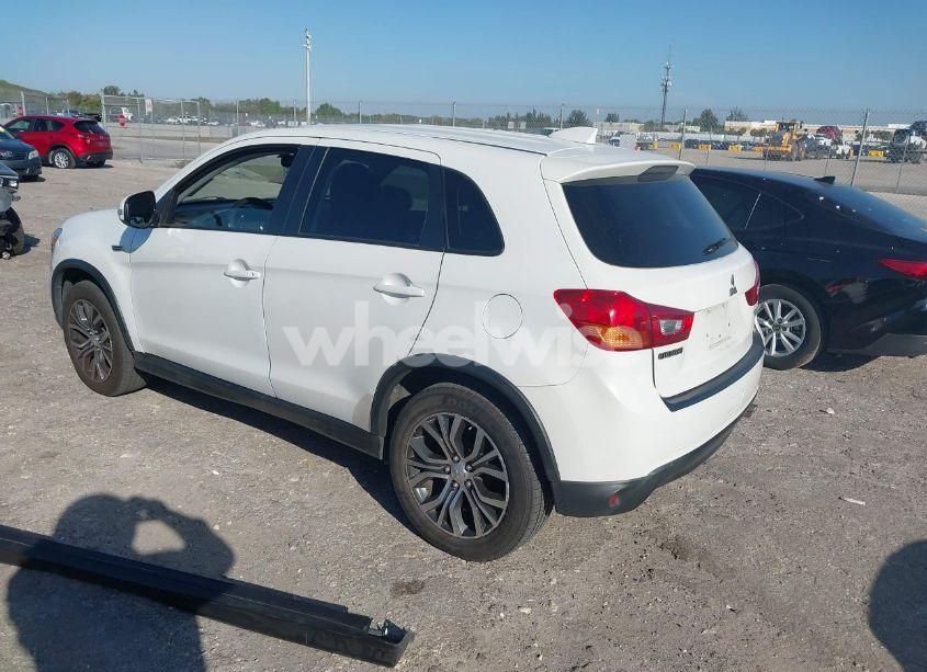 Photo 3 of 2017 Mitsubishi Outlander SPORT 2.0 ES (VIN JA4AP3AU7HZ001313)