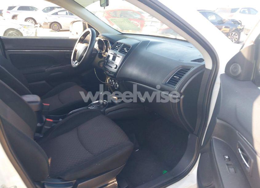 Photo 5 of 2017 Mitsubishi Outlander SPORT 2.0 ES (VIN JA4AP3AU7HZ001313)