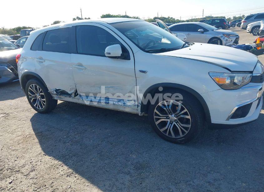 Photo 6 of 2017 Mitsubishi Outlander SPORT 2.0 ES (VIN JA4AP3AU7HZ001313)