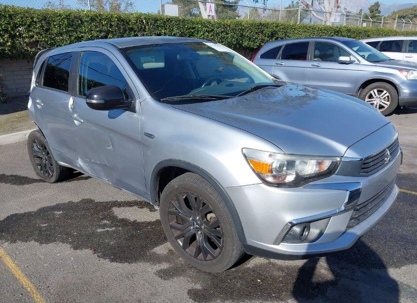 2017 Mitsubishi Outlander SPORT 2.0 LE (VIN JA4AP3AU7HZ043108) main photo