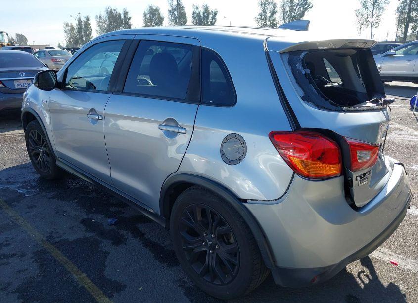 Photo 3 of 2017 Mitsubishi Outlander SPORT 2.0 LE (VIN JA4AP3AU7HZ043108)