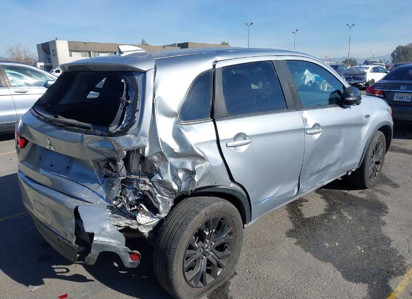 Photo 4 of 2017 Mitsubishi Outlander SPORT 2.0 LE (VIN JA4AP3AU7HZ043108)
