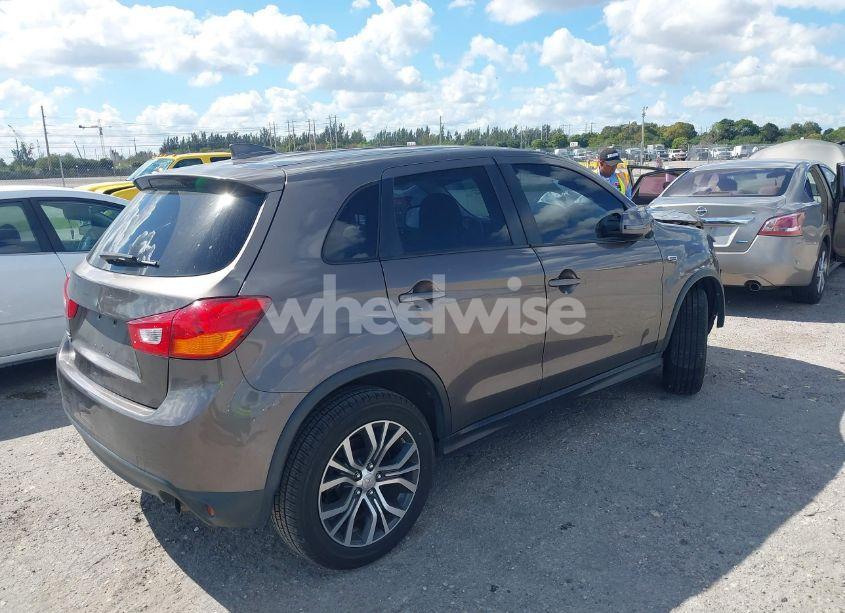 Photo 4 of 2017 Mitsubishi Outlander SPORT 2.0 ES (VIN JA4AP3AU7HZ048471)