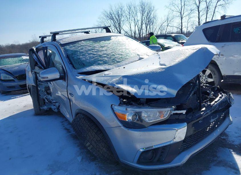 2018 Mitsubishi Outlander SPORT 2.0 ES (VIN JA4AP3AU7JZ001379) main photo