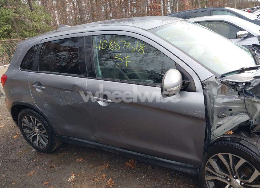 Photo 13 of 2018 Mitsubishi Outlander SPORT 2.0 ES (VIN JA4AP3AU7JZ034303)