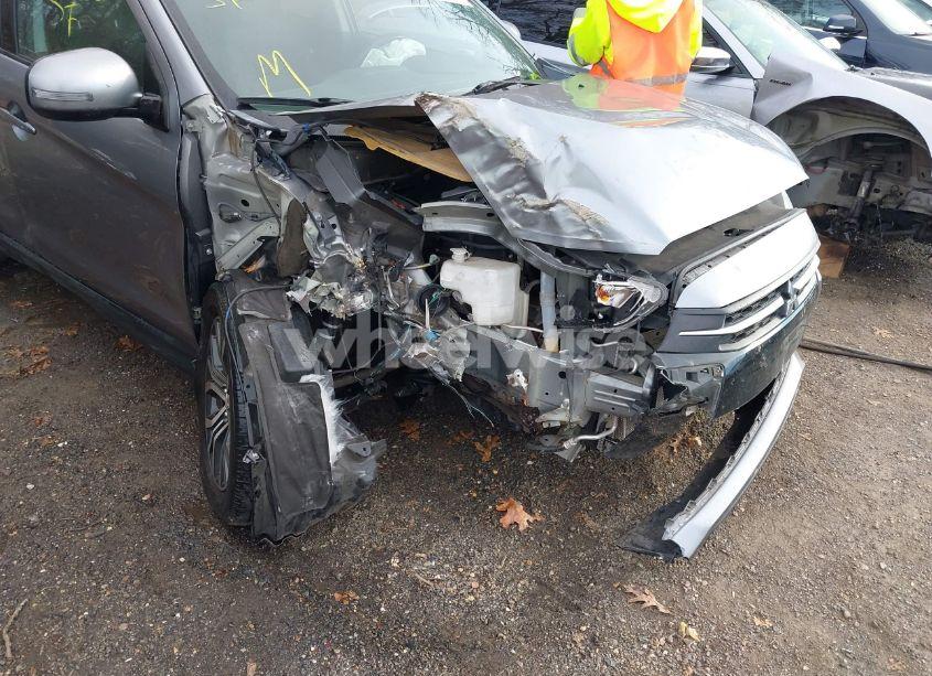 Photo 6 of 2018 Mitsubishi Outlander SPORT 2.0 ES (VIN JA4AP3AU7JZ034303)