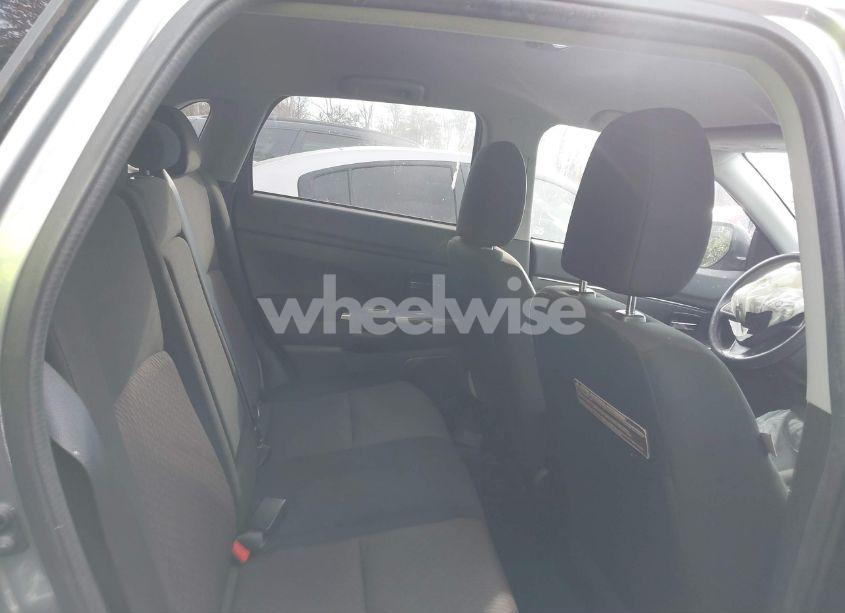 Photo 8 of 2018 Mitsubishi Outlander SPORT 2.0 ES (VIN JA4AP3AU7JZ034303)