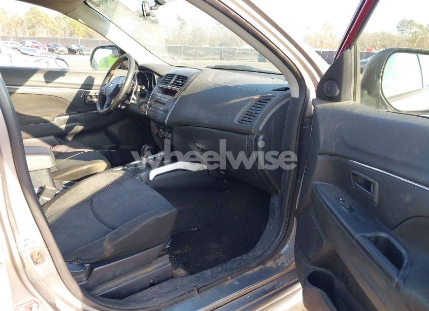 Photo 5 of 2011 Mitsubishi Outlander SPORT ES (VIN JA4AP3AU8BZ014658)