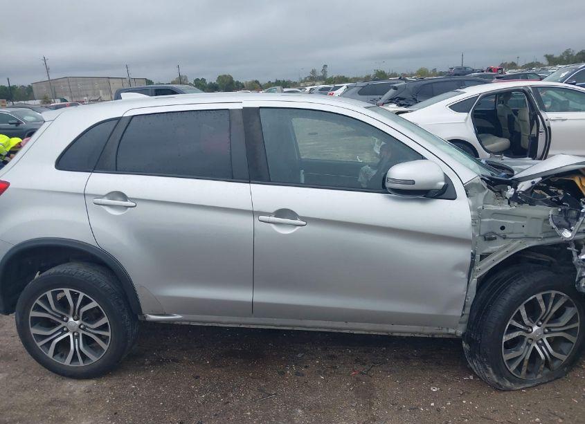 Photo 14 of 2018 Mitsubishi Outlander SPORT 2.0 ES (VIN JA4AP3AU8JZ009300)