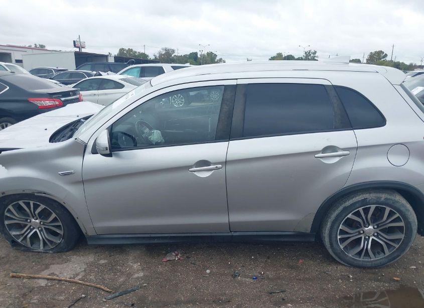 Photo 15 of 2018 Mitsubishi Outlander SPORT 2.0 ES (VIN JA4AP3AU8JZ009300)