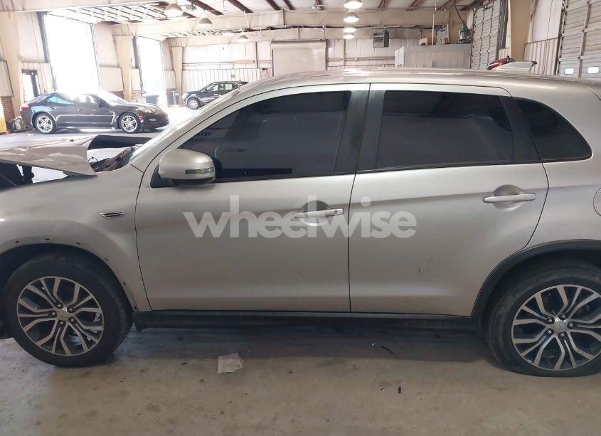 Photo 14 of 2019 Mitsubishi Outlander SPORT 2.0 ES (VIN JA4AP3AU8KU004936)