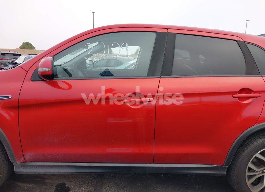 Photo 15 of 2019 Mitsubishi Outlander SPORT 2.0 ES/2.0 LE/2.0 SP (VIN JA4AP3AU8KU017623)