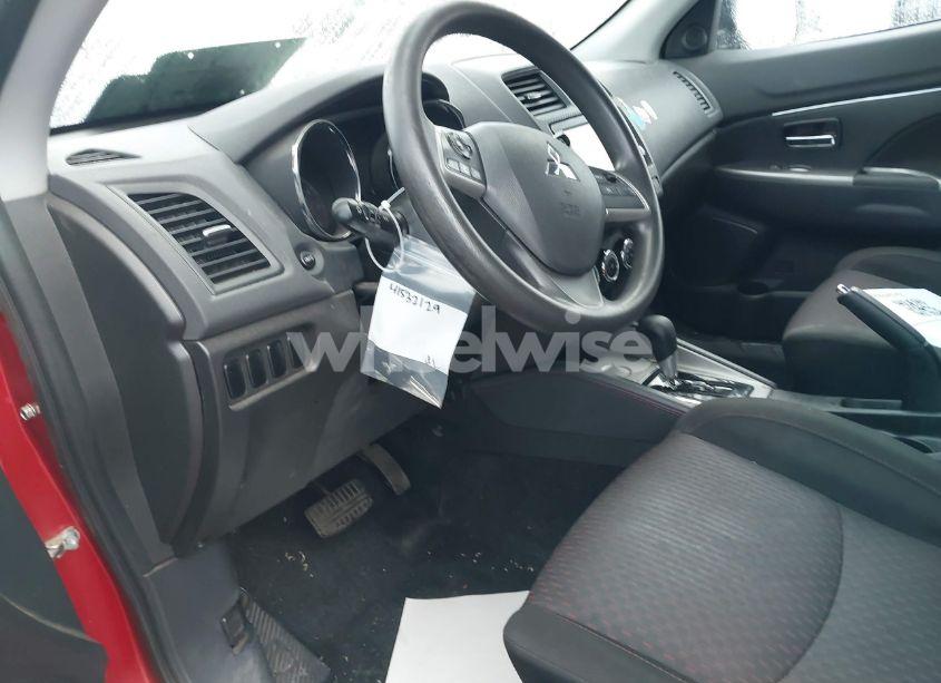 Photo 19 of 2019 Mitsubishi Outlander SPORT 2.0 ES/2.0 LE/2.0 SP (VIN JA4AP3AU8KU017623)