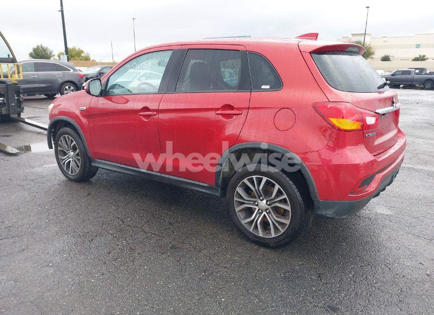 Photo 3 of 2019 Mitsubishi Outlander SPORT 2.0 ES/2.0 LE/2.0 SP (VIN JA4AP3AU8KU017623)