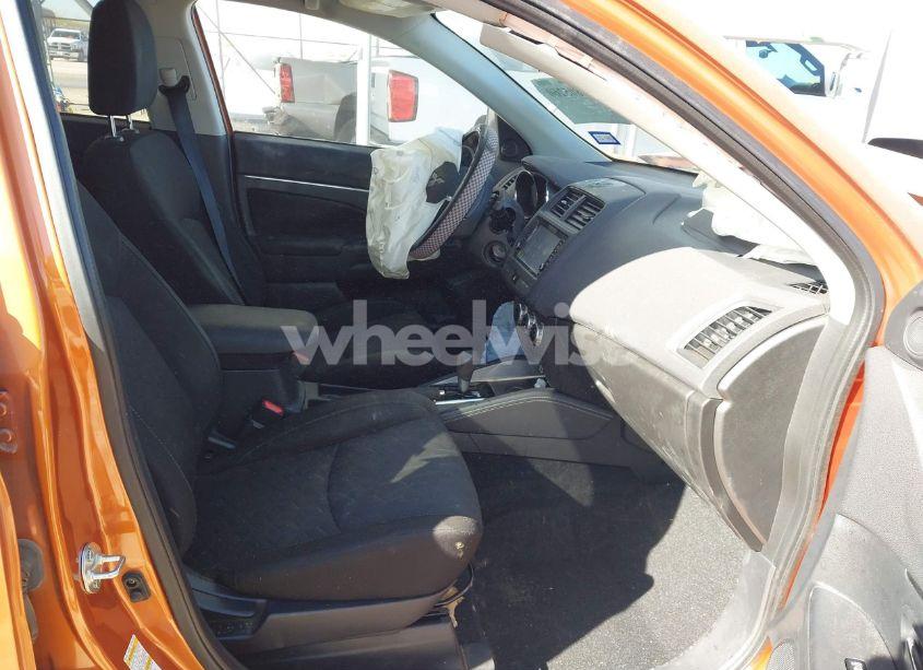 Photo 5 of 2020 Mitsubishi Outlander SPORT 2.0 ES (VIN JA4AP3AU8LU008390)