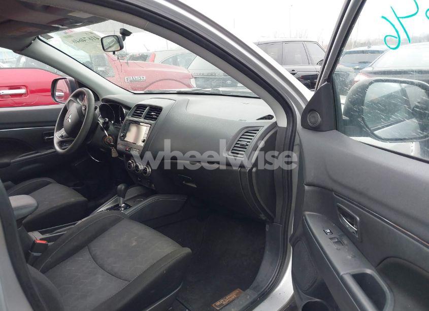 Photo 5 of 2020 Mitsubishi Outlander SPORT 2.0 BE/2.0 ES/2.0 SP (VIN JA4AP3AU8LU017719)