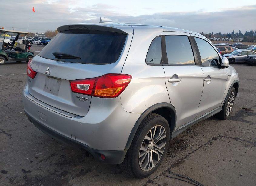 Photo 4 of 2017 Mitsubishi Outlander SPORT 2.0 ES (VIN JA4AP3AU9HZ053090)