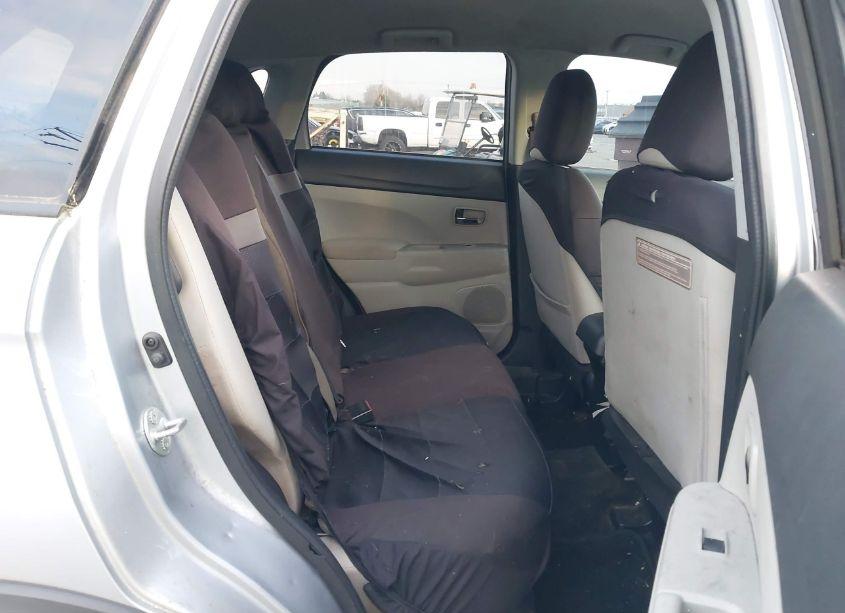 Photo 8 of 2017 Mitsubishi Outlander SPORT 2.0 ES (VIN JA4AP3AU9HZ053090)