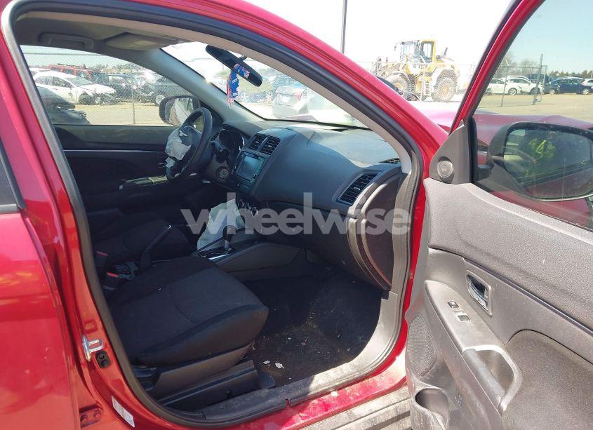 Photo 5 of 2018 Mitsubishi Outlander SPORT 2.0 ES (VIN JA4AP3AU9JU003146)