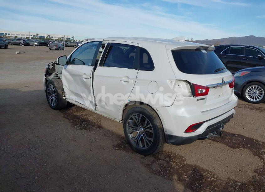 Photo 3 of 2018 Mitsubishi Outlander SPORT 2.0 ES (VIN JA4AP3AU9JZ002954)