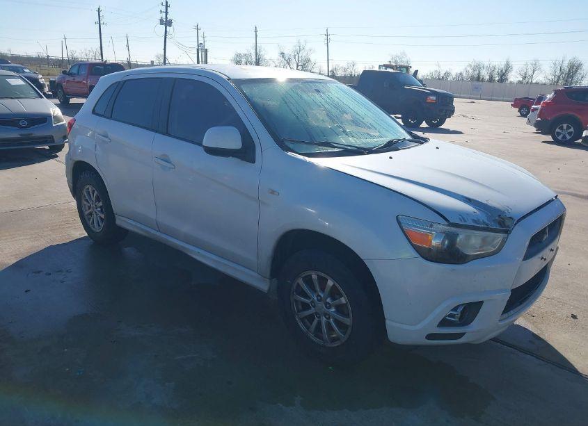 2011 Mitsubishi Outlander SPORT ES (VIN JA4AP3AUXBZ002947) main photo